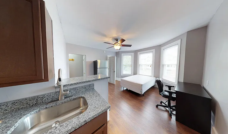 113 Comstock Ave — Photo 32