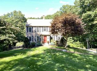 5 Daniels Rd, Medway, MA 02053