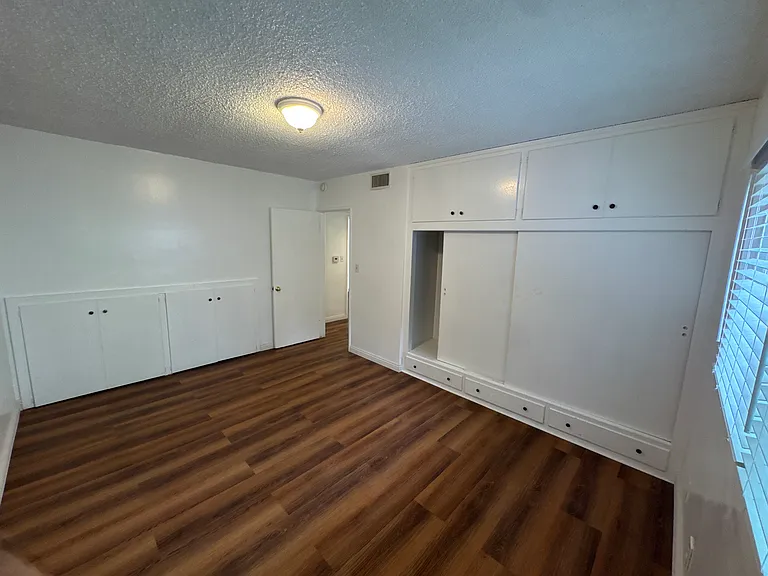 212 E Tamarack Ave #6 — Photo 9
