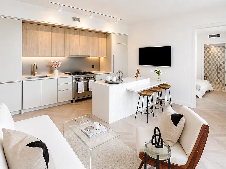 29-18 41st Ave #25D — Photo 1