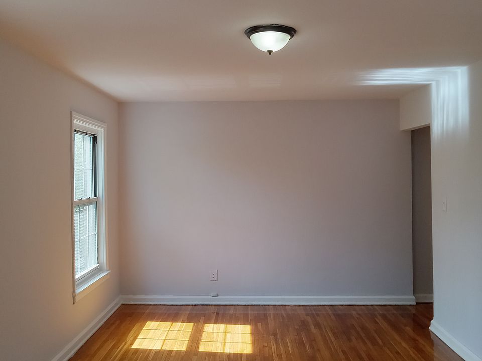 2nd image of 298 Grafton Ave APT 3B