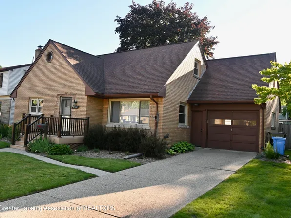 2510 Chatham Rd, Lansing, MI 48910