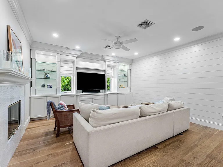 1022 Walnut Ter — Photo 19