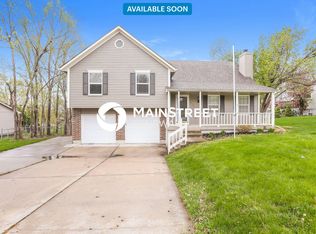 607 W Lucy Webb Rd, Raymore, MO 64083