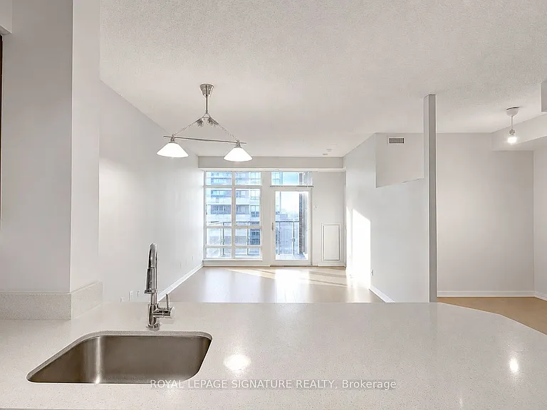 125 Western Battery Rd #2609 — Photo 7