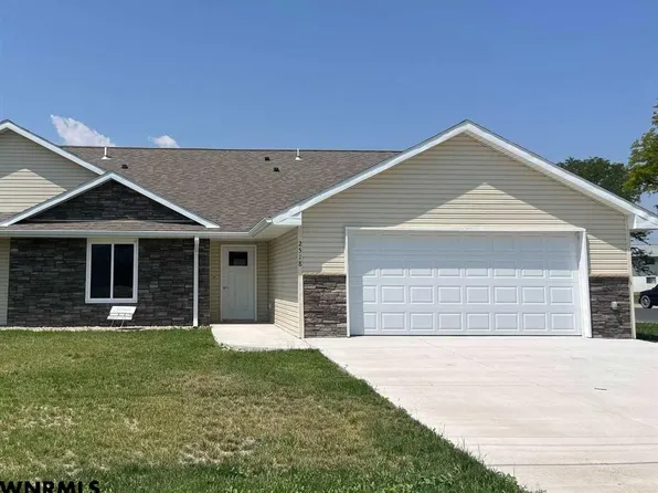 2518 Circle Dr, Scottsbluff, NE 69361