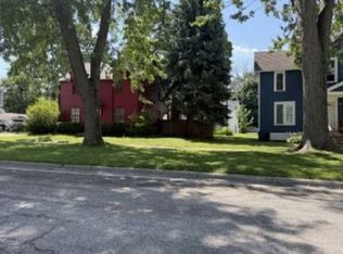 902 Court St, Port Huron, MI 48060