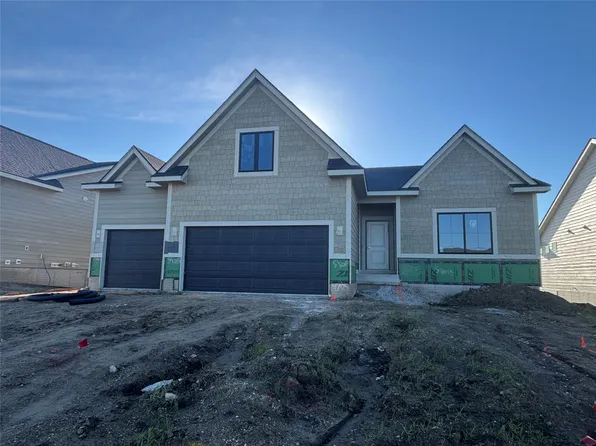 4705 177th St, Urbandale, IA 50323