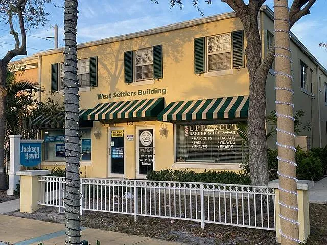 2 bed, 1.0 bath, 875 sqft, $2,000 — Photo 1