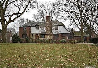 1250 Merritts Rd, Farmingdale, NY 11735 | Zillow