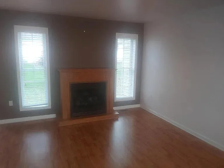 658 S Keyser Ave — Photo 9