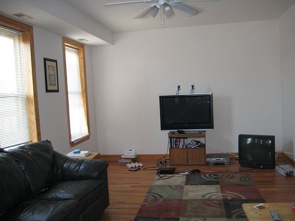 5th image of 1363 N Bosworth Ave APT 10