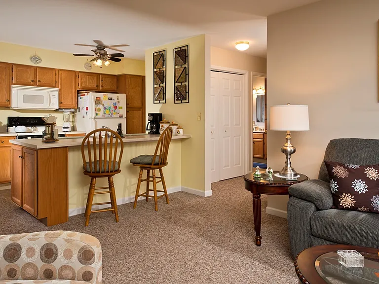Seamless space for cooking and relaxing