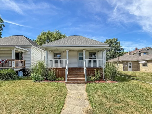 121 S High St, Lovington, IL 61937