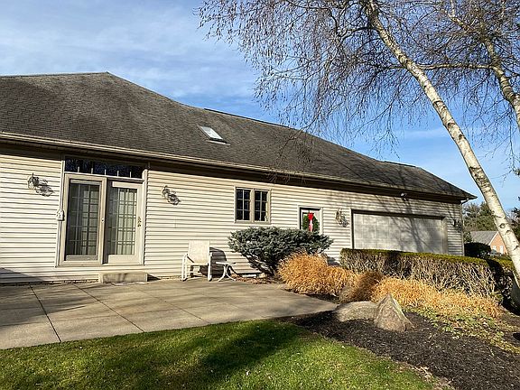 Garage and kitchen patio
