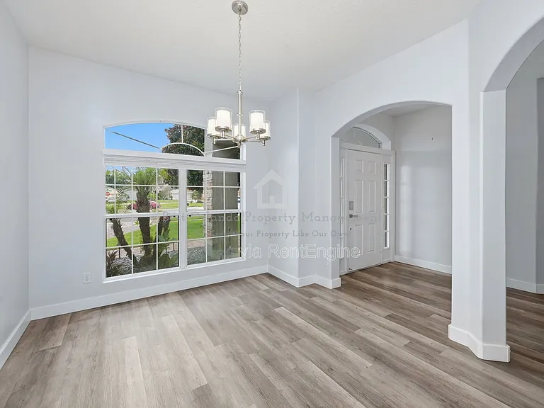 15601 Grays Harbor Way — Photo 8