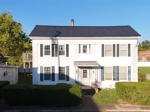 717 Washington St, Elizabeth, WV 26143