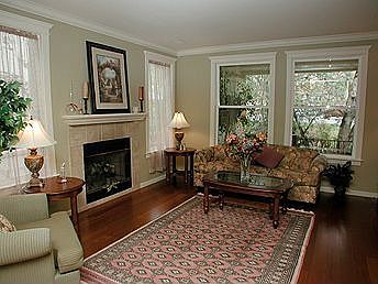 3rd image of 2341 Clubhouse Dr