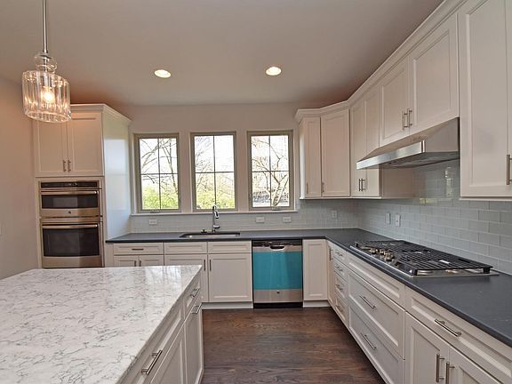 3rd image of 7905 Sanoma Dr