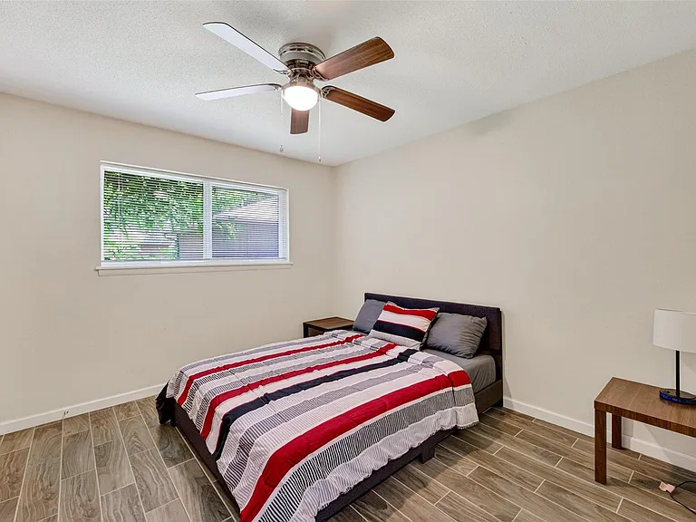 13615 Lynnwood Ln — Photo 27