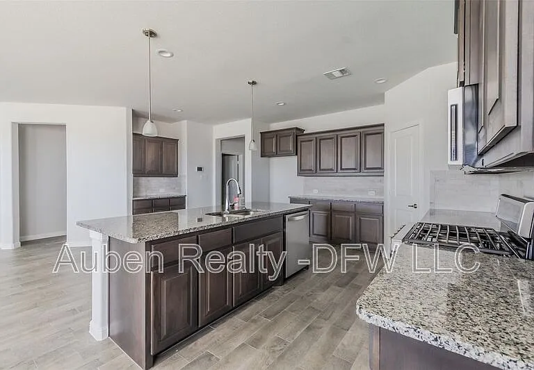 1343 Fox Hollow Rd — Photo 9