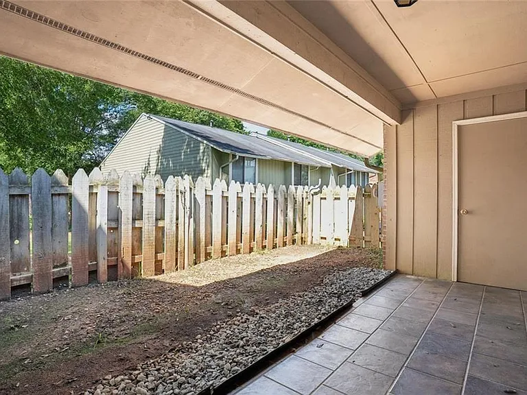 2035 Powers Ferry Trce SE — Photo 23