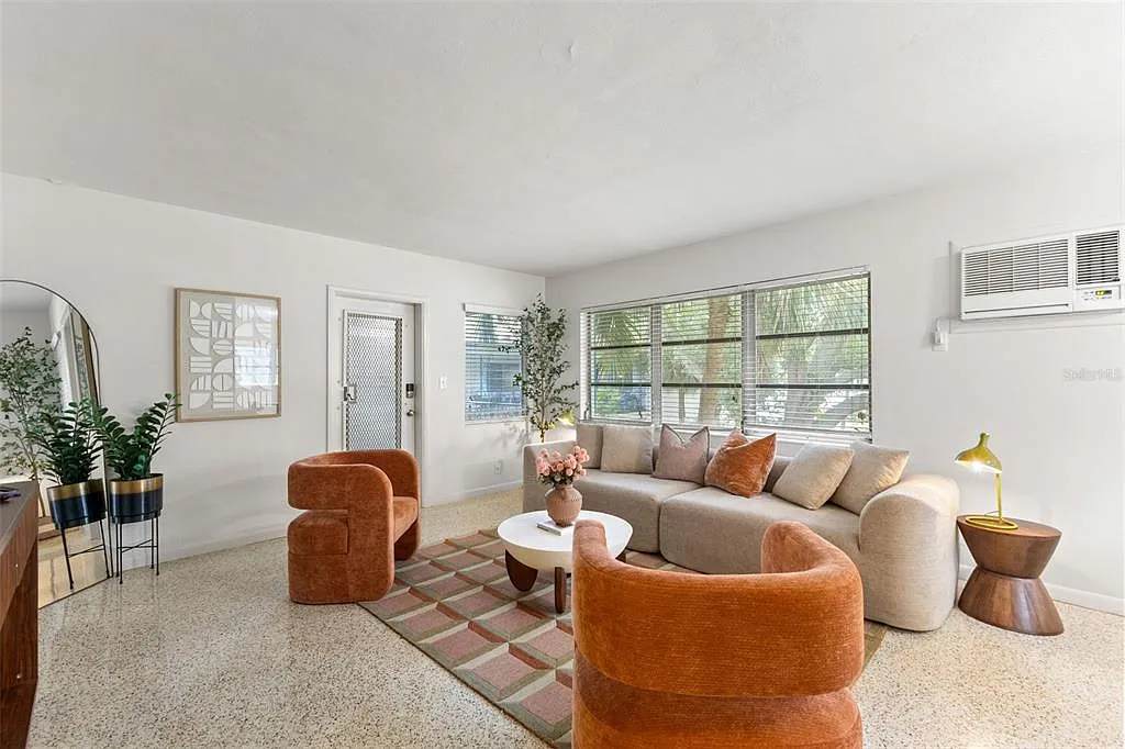 2 bed, 2.0 bath, 1200 sqft, $3,000 — Photo 2