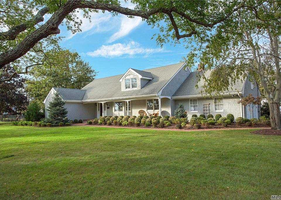 1st image of 7 Great Cove Ln