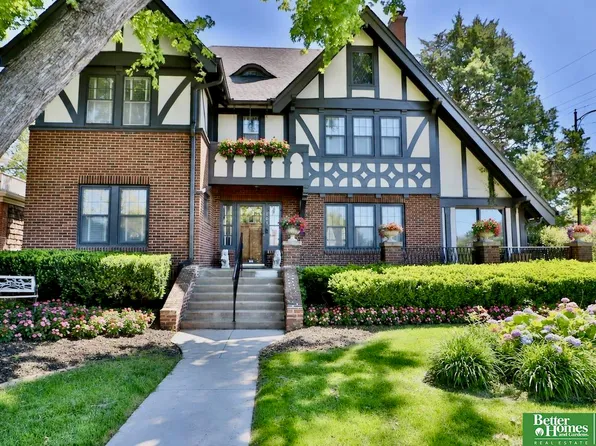 101 N 54th St, Omaha, NE 68132