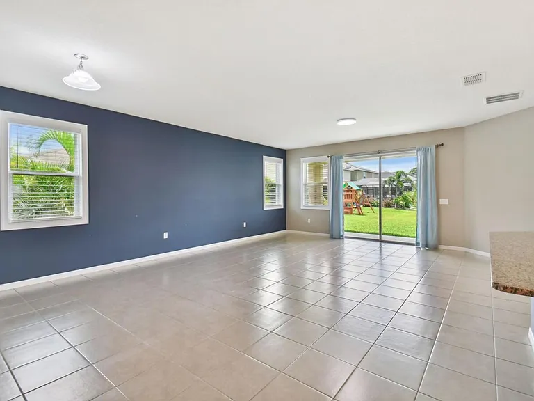 Living Room / Dining Room Combo