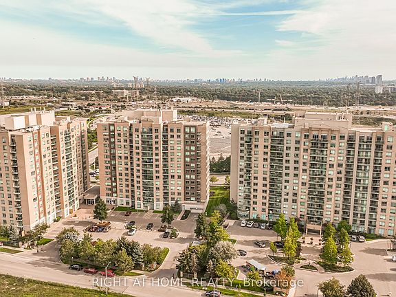 4th image of 23 Oneida Cres #1010