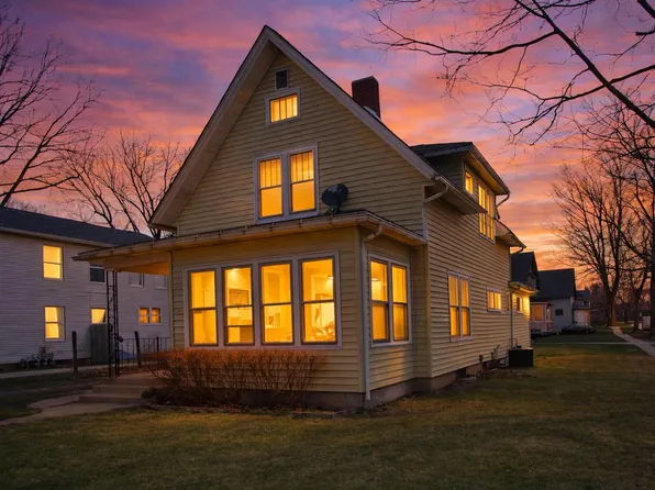 1011 Jackson St, La Porte, IN 46350