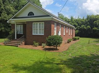 824 W Railroad St, Claxton, GA 30417