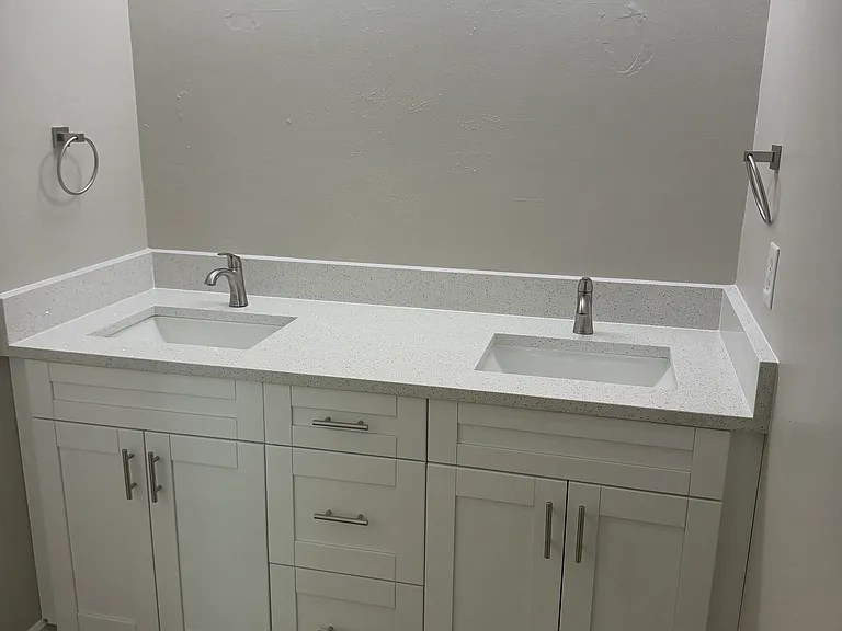 1014 W Baker St #B — Photo 6