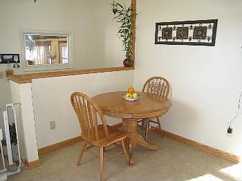 4th image of 1264 Sharon St