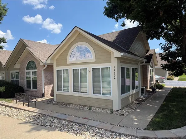 11334 S Pflumm Rd, Olathe, KS 66215
