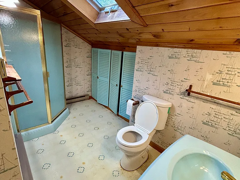 80 Western Ave — Photo 23