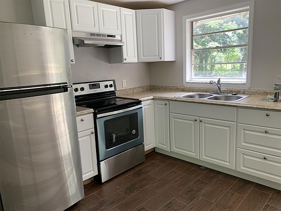 2nd image of 709 S Adelle Ave