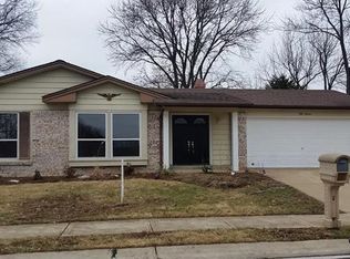 5011 Kerth Rd, Saint Louis, MO 63128