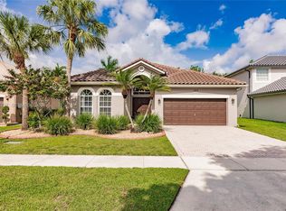180 SW 167th Ave, Pembroke Pines, FL 33027
