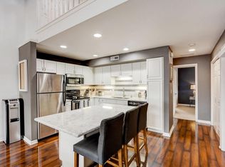 N17W26860 E Fieldhack Dr UNIT E, Pewaukee, WI 53072