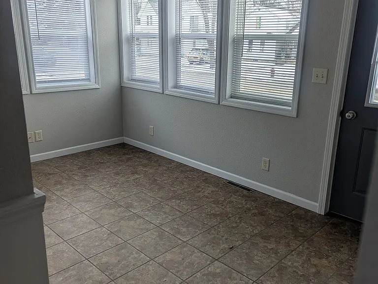 536 Metomen St — Photo 7