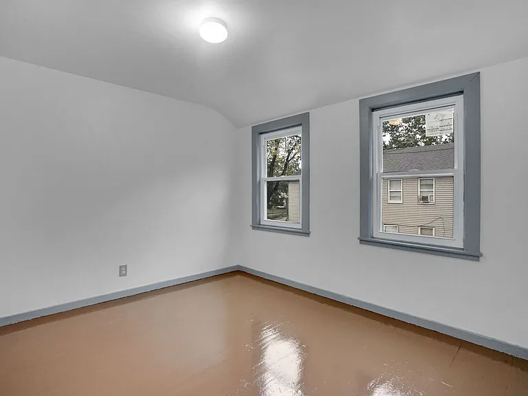 7 Decker Pl — Photo 5