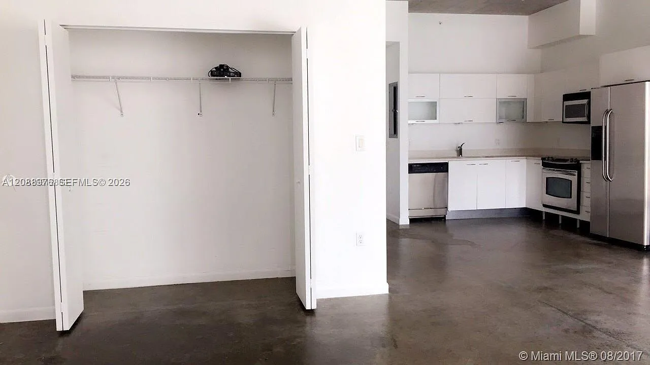 The Loft Downtown Ii Cond — Photo 3