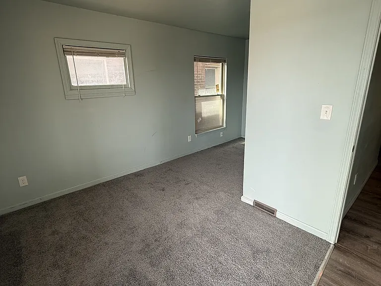 1308 Hanford Ave — Photo 17