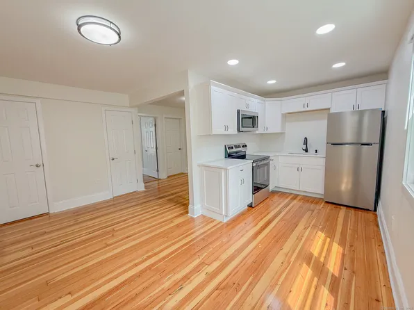 88 Camp St, New Britain, CT 06051