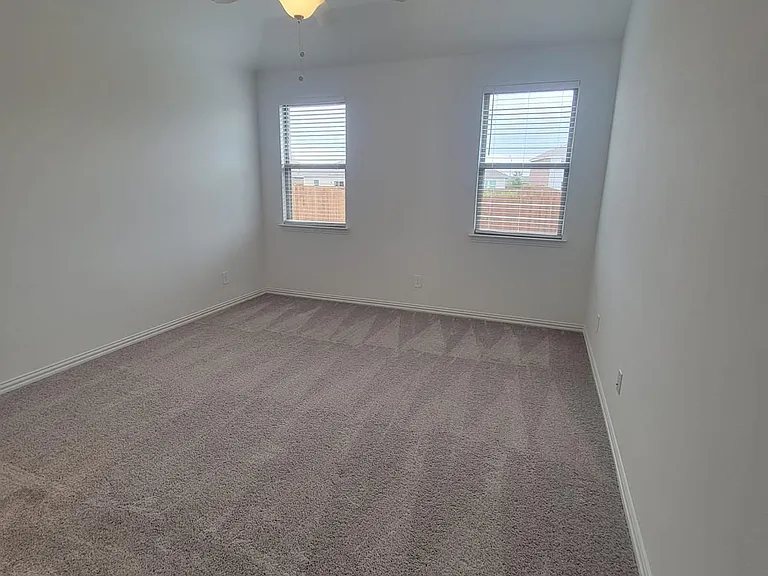 1633 Pine Valley Dr — Photo 18