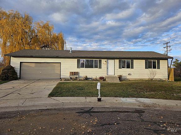 2nd image of 3990 Gregg Cir
