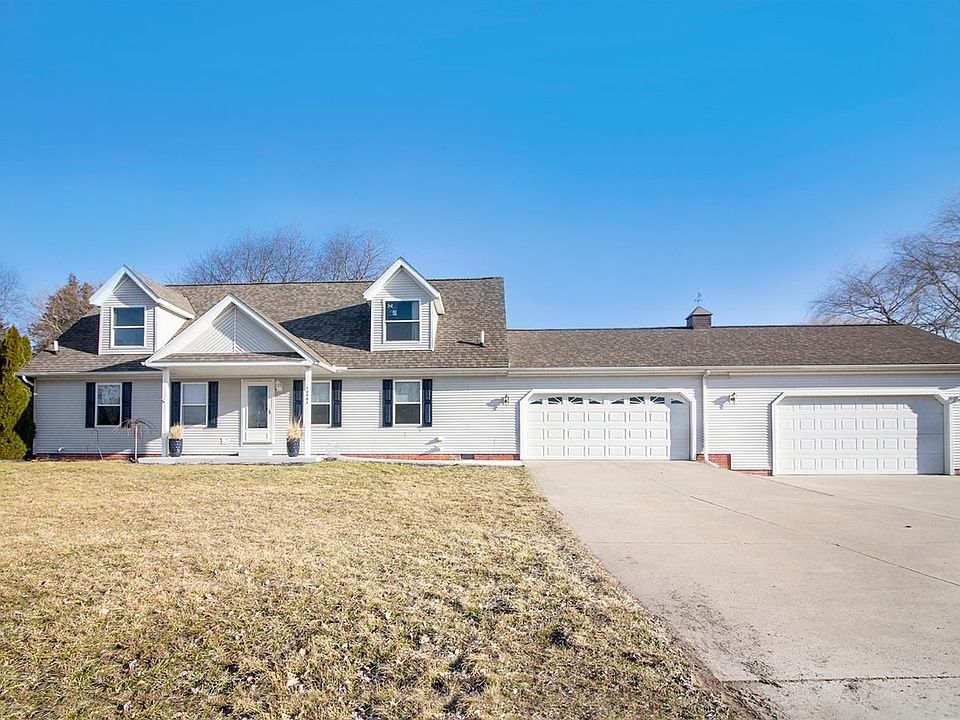1st image of 10091 Emerald Dr