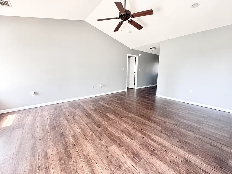353 Wildwood Point — Photo 10